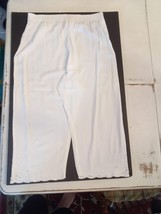 HiBiS Lace Works Pull On Capri Pants Size M Cut Out Embroidered Hem Cool... - $14.80