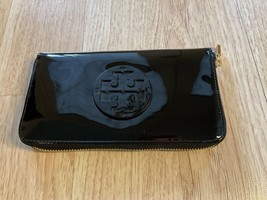 Tory Burch Wallet Women’s Black Patent Leather Gold Zip - £67.26 GBP