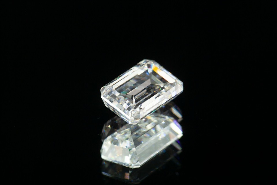 5.51 Carat Cvd Faux Diamonds Grown Emerald Cut Diamond F VS2 Igi Certified-
s... Item image 5