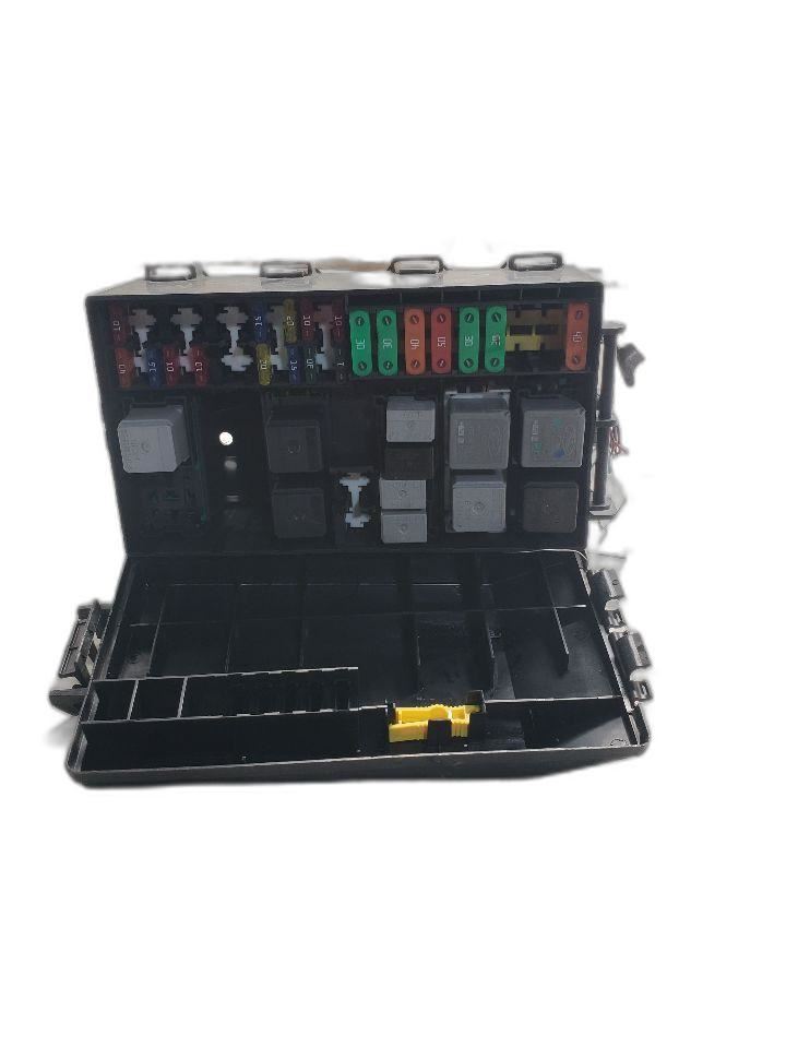 Fuse Box Engine Without Fog Lamps With Cruise Control Fits 06-07 FOCUS 1331542 Item image 2