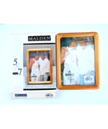 Malden  Solid Wood 5&quot; x 7&quot; Picture Frame #318-57 - £9.28 GBP