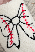 White Bow Knot Rugby Pattern Plush Warm Slippers - $173.59 MXN