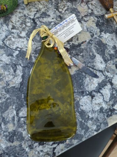 Primary image for Possum Trot Valley Wine Bottle Shaped Glass Cheese Board with Spreader Knife