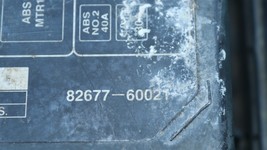 1998-99 Lexus LX470 Engine Bay Front Fusebox Relay Junction Box 82720-60020 image 3