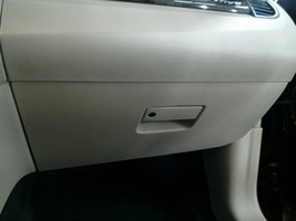 TAURUS    2014 Glove Box 104786649 - $1,155.91 MXN