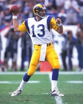 Kurt Warner 8X10 Photo St Louis Rams Picture Nfl Football Looking To Pass - £3.71 GBP