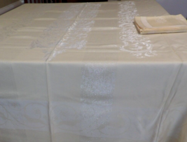 Vintage Table Cloth 74&quot; x 56&quot; Soft Yellow Rectangle with 3 Yellow Cloth Napkins - £12.75 GBP