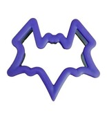 Halloween Comfort Grip Bat Cookie Cutter Wilton Plastic - £2.36 GBP