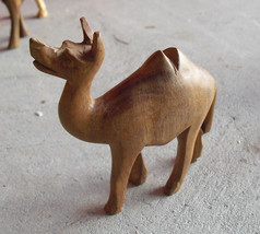 COOL Vintage Hand Carved Kenya Made Wood Camel Figurine 4&quot; Tall LOOK - £16.28 GBP