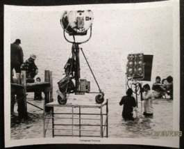 Jaws:Steven Spielberg:Dir: (Original Vintage On Location Jaws Photo (Classic) - £157.90 GBP