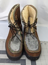 Embroidered Moccasin Boots Womens Sz 10 Brown Faux Shearling Lined USA - £47.13 GBP