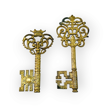 Cast Brass Medieval Skeleton Key 2 Piece Set Wall Hanging Decor 10&quot; Vintage - £27.66 GBP