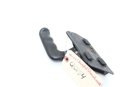 99-06 CHEVROLET SILVERADO 2500 HD FRONT PASSENGER INTERIOR DOOR HANDLE Q0954 image 10