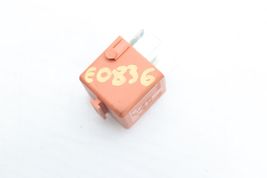 91-23 BMW RELAY CHANGER SALMON RED E0836 image 12