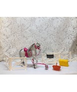 Barbie Horse Fencing and Some Accessories - £8.44 GBP