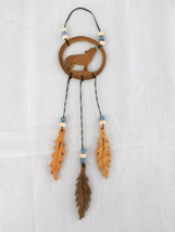 NEW HAND MADE WOOD FULL BODY HOWLING WOLF DREAM CATCHER w 3 DANGLING FEA... - £5.55 GBP
