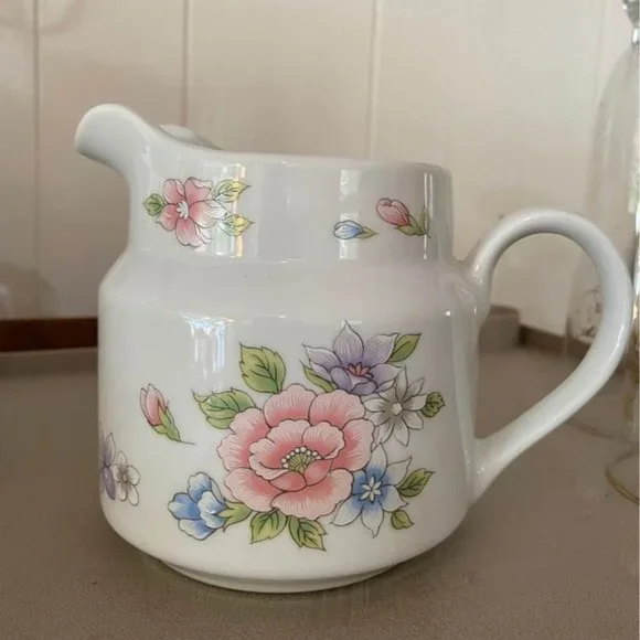 F.T.D.A Creamer pot made in japan floral pattern - £5.47 GBP