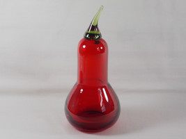Viking Art Glass Epic Ruby Red Pear Paperweight #7296, Green Stem, Country Farm  - £37.56 GBP