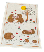 Vtg Tea Towel Hedgehog Love Linen Wall Hanging 17x25&quot; Cute Hedgehog Family - £11.38 GBP