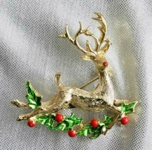 Gerry&#39;s Gold-tone Leaping Christmas Reindeer &amp; Holly Brooch 1960s vintage 2&quot; - £11.92 GBP