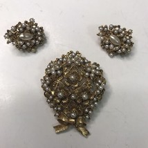 Vintage Florenza Faux Pearl Floral Bouquet Brooch and Earrings Clip Signed - £59.45 GBP