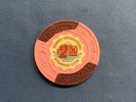 RESORTS INTERNATIONAL CASINO $2.50 CASINO CHIP - ATLANTIC CITY NJ NEW JE... - $9.87