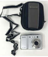 WORKING Sanyo VPC S500 Silver Digital Camera w/ Carry Bag - $41.06 CAD