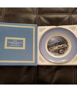 Vintage Avon 1979 Dashing Through The Snow  - Christmas Plate 8 3/4 Blue... - £14.11 GBP
