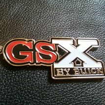 70 Buick GSX keychain (E4) - $285.35 MXN