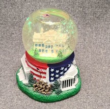 Famous Buildings of Washington, D.C. Illuminated Snow globe with Flag 2.5&quot;  - £13.45 GBP