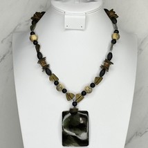 Chico&#39;s Vintage Shell Pendant on Black and Gold Tone Beaded Necklace - £12.63 GBP