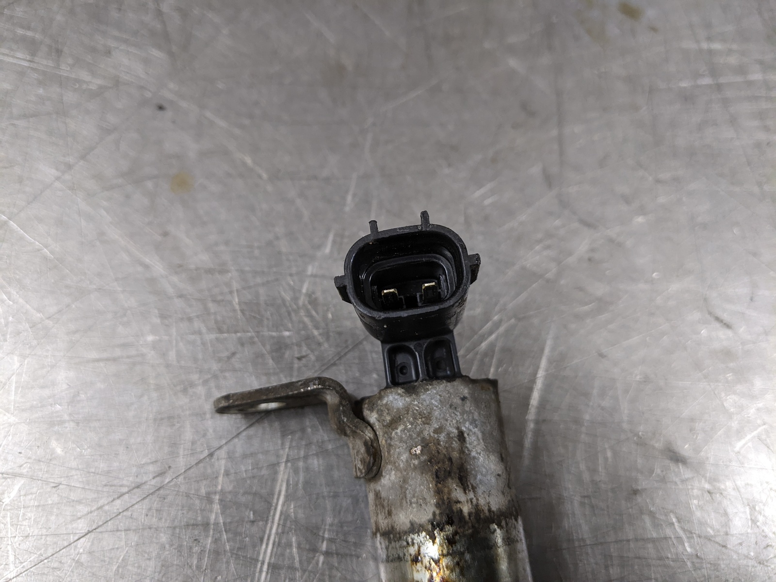 Variable Valve Timing Solenoid From 2011 GMC Acadia 3.6 Variable