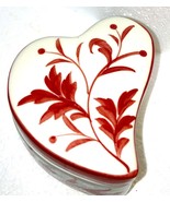 trinket or jewelry box  Heart Shaped PORCELAIN Red White  New - $254.61 MXN