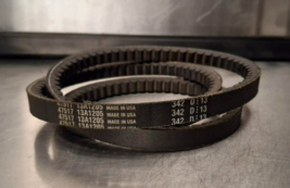 DAYCO OEM EQUIVALENT COGGED AUTOMOTIVE V-BELT 13A1205 P/N: 47517 [USED] - $34.61 MXN