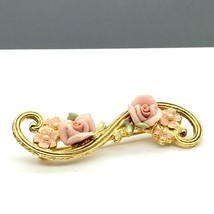 1928 Floral Flourish Bar Brooch, Vintage Romantic Lapel Pin with Bisque Roses - £22.07 GBP