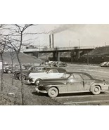 7x9&quot; Photo Picture 1940&#39;s Parking Lot CLEVELAND Old Cars 1941 Oldsmobile... - $185.32 MXN