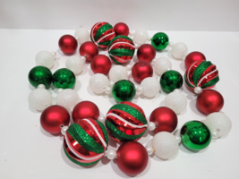 Christmas Garland Red Green White Gingerbread Ball Glitter Plastic Garla... - $26.72