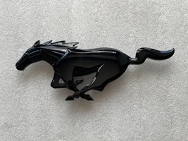 Black pony galloping horse grill emblem logo for Ford Mustang. Light Blem - €21,41 EUR