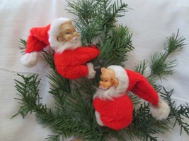 2 Vintage Santa Claus Pinch Hugger /Clip On Plush Christmas Ornament - £9.59 GBP