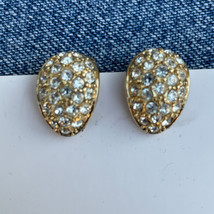 Small Rhinestone Earrings Oval Shape Magnetic Clip Closure Gold Tone - £8.67 GBP