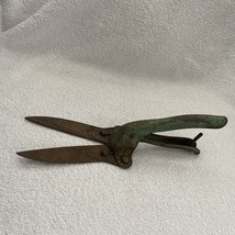Vintage 1960’s Garden Clippers Pruning Shears! - $13.86