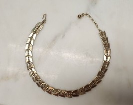 Trifari 1950s Gold Tone Necklace Sizeable From 13&quot; to 16&quot; - £9.54 GBP