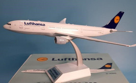 JFOX JFA3302005 1/200 A330-223 LUFTHANSA REG: D-AIME WITH STAND - IN STOCK

The  - £167.36 GBP
