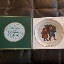 1981 Avon Christmas Plate Sharing The Christmas Spirit Box Wedgewood Vintage - £15.17 GBP