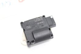 04-10 AUDI A8 L QUATTRO HEATER FLAP MOTOR ACTUATOR Q6854 image 3