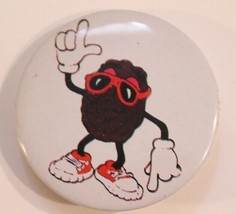 Vintage California Raisin Pointing with Sun Glasses Pinback Button 1980s - £3.97 GBP