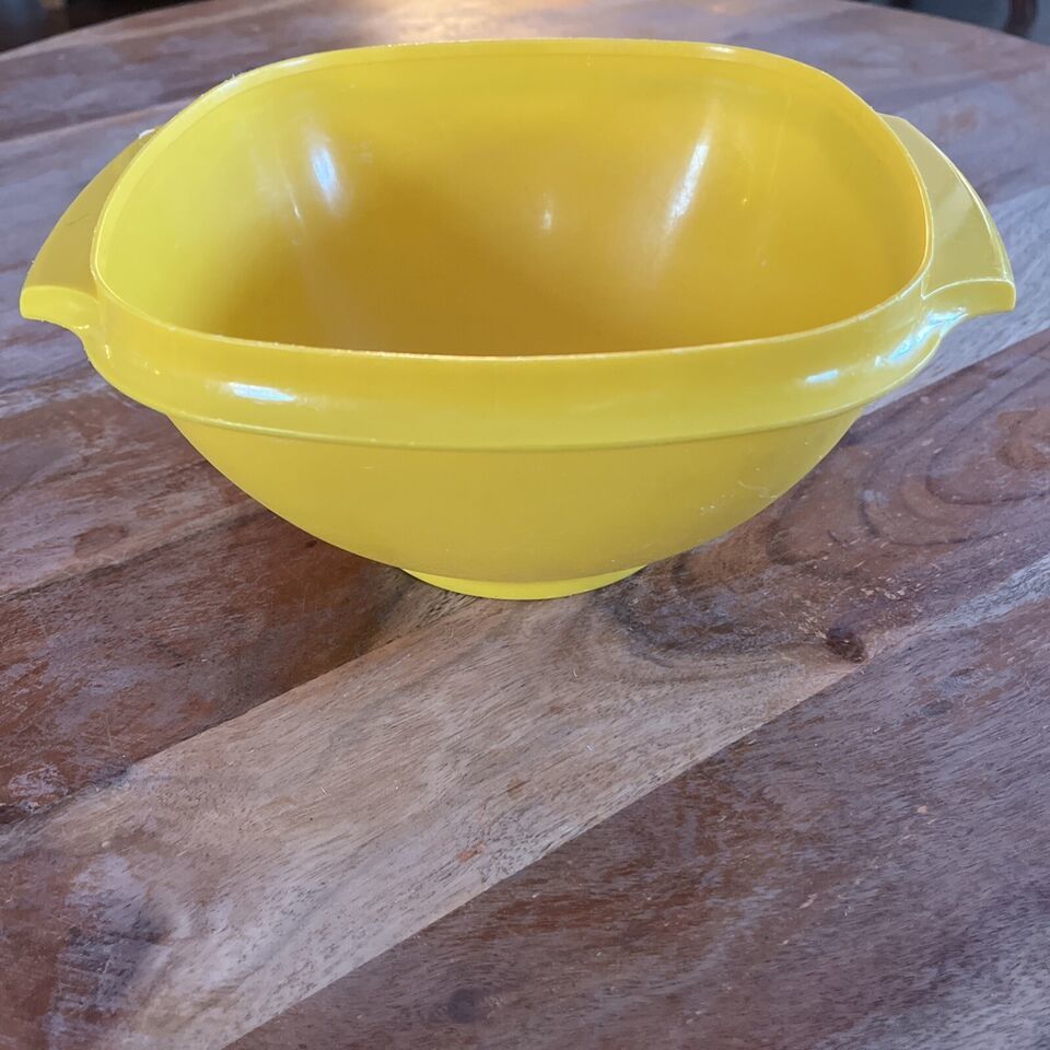 Vintage Tupperware Yellow Servalier 836 4x8 Made In USA No Lid - $8.28