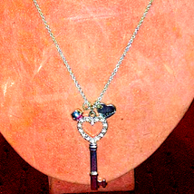 Adorable Silver Key Friendship Necklace - €13,02 EUR