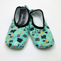 Snoozies Women&#39;s Stretch Comfort Skinnies Blue Green Dogs Slippers Size 7/8 - £10.22 GBP