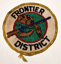 Vintage Frontier District BSA Boy Scouts Of America Patch Rifle Coonskin Cap - £12.18 GBP